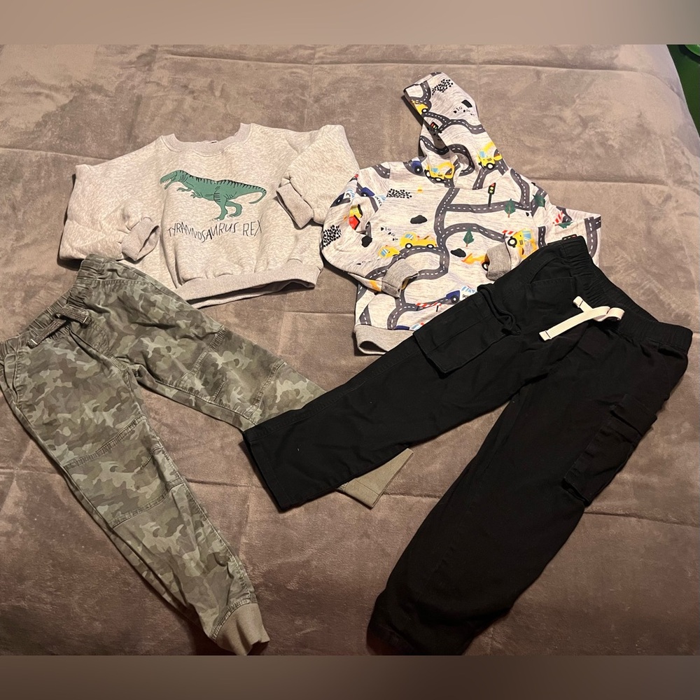 2 size 5 boys outfits like new
